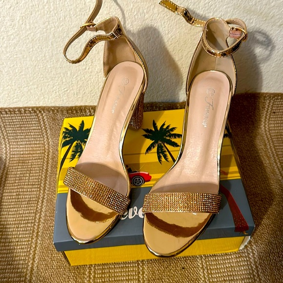 Sparkly Heels Size 7.5 Off Brand - Picture 1 of 2